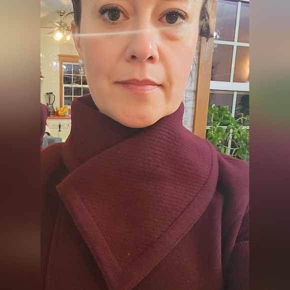 GUESS fall/ winter coat - Picture 3 of 9